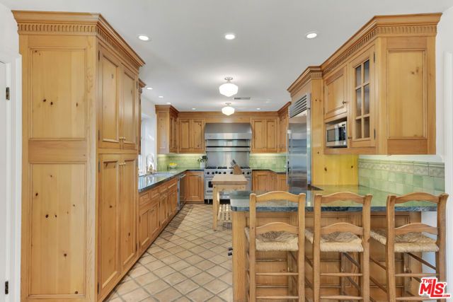 11951 Landale Street, Studio City (los Angeles), CA 91607