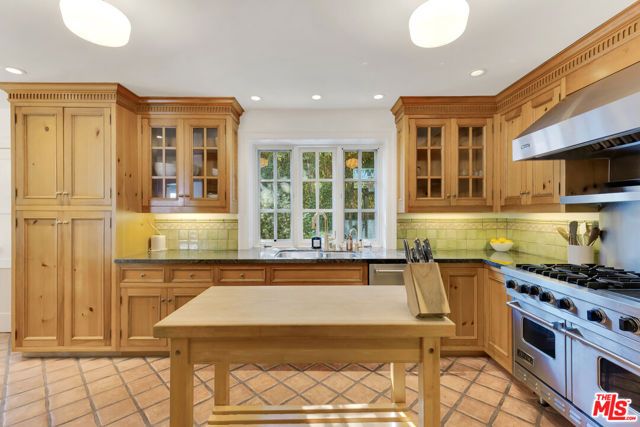 11951 Landale Street, Studio City (los Angeles), CA 91607