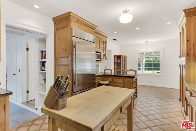 11951 Landale Street, Studio City (los Angeles), CA 91607
