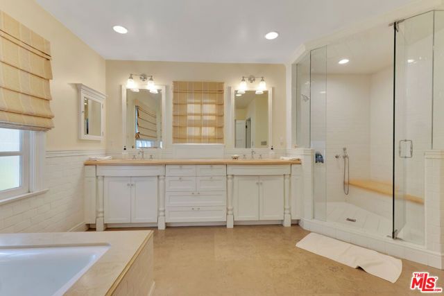 11951 Landale Street, Studio City (los Angeles), CA 91607