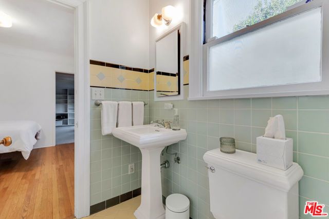 11951 Landale Street, Studio City (los Angeles), CA 91607