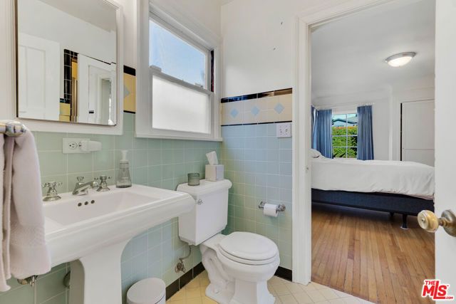 11951 Landale Street, Studio City (los Angeles), CA 91607