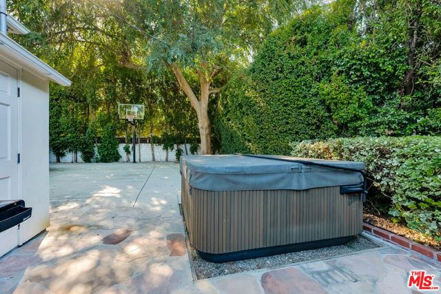 11951 Landale Street, Studio City (los Angeles), CA 91607
