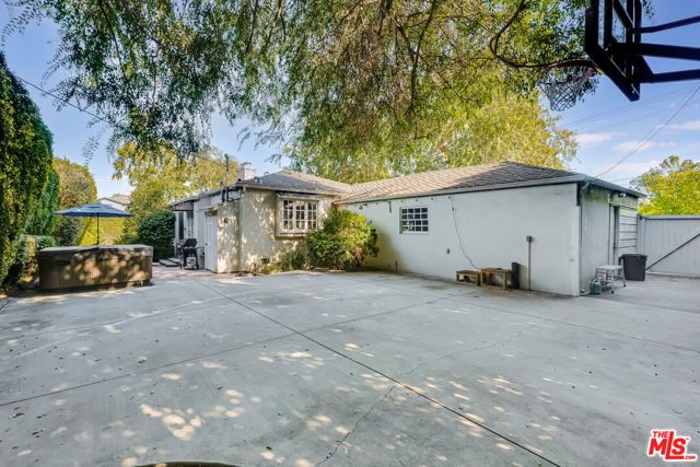 11951 Landale Street, Studio City (los Angeles), CA 91607