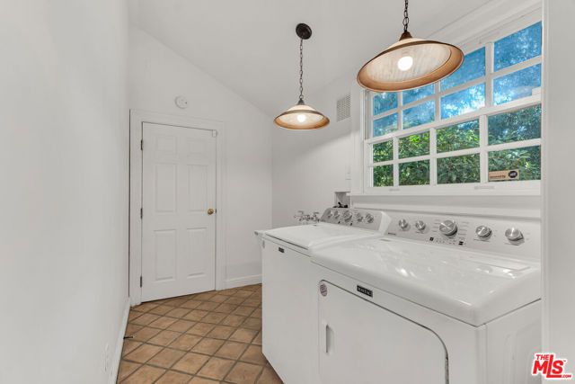 11951 Landale Street, Studio City (los Angeles), CA 91607