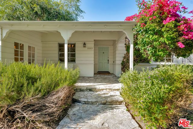 11951 Landale Street, Studio City (los Angeles), CA 91607
