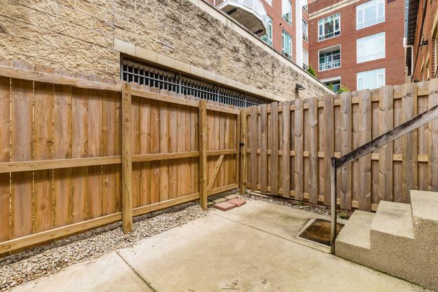 26 W 4th Avenue, Columbus, OH 43201