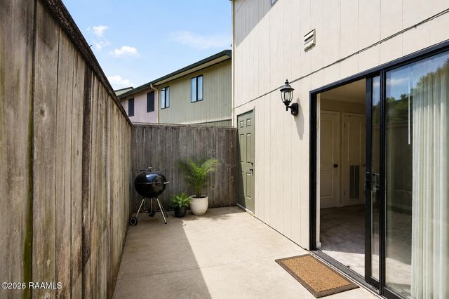 3500 E Simcoe Street 61, Lafayette, LA 70501