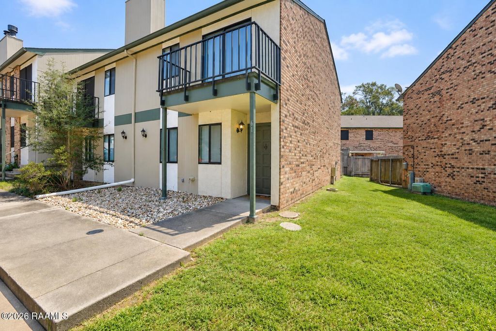 3500 E Simcoe Street 61, Lafayette, LA 70501