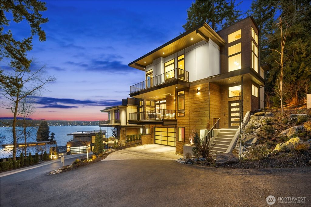 7116 NE 119th Lane, Kirkland, WA 98034