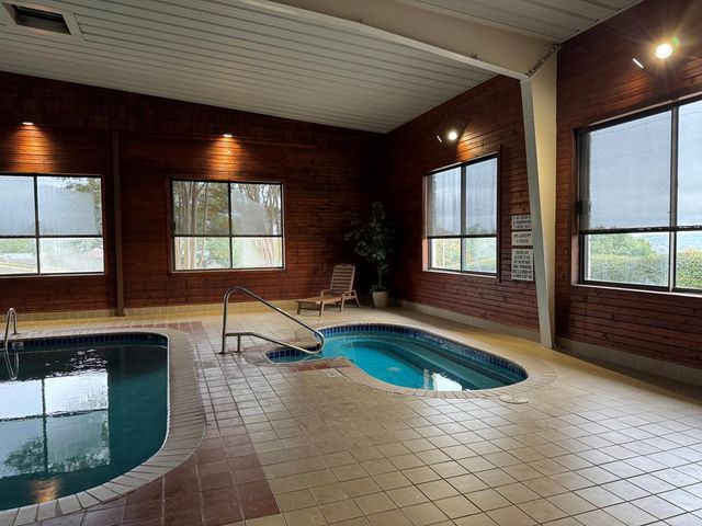 426 Florian, Kerrville, TX 78028
