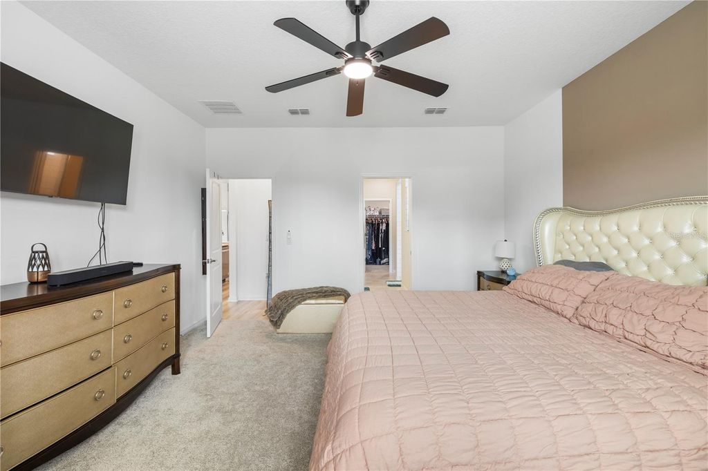 Image 20 of property listing at 783 LITTLE CLOUD PLACE, Valrico, FL 33594