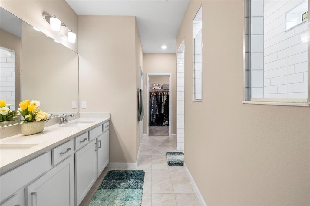 Image 22 of property listing at 783 LITTLE CLOUD PLACE, Valrico, FL 33594