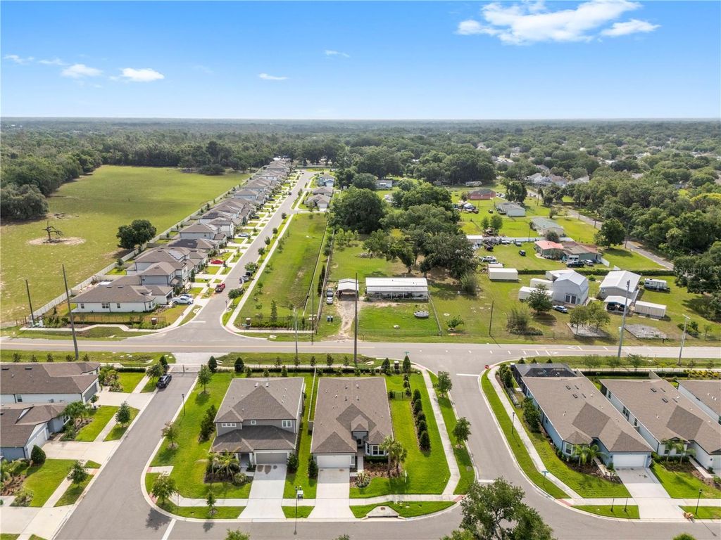 Image 45 of property listing at 783 LITTLE CLOUD PLACE, Valrico, FL 33594