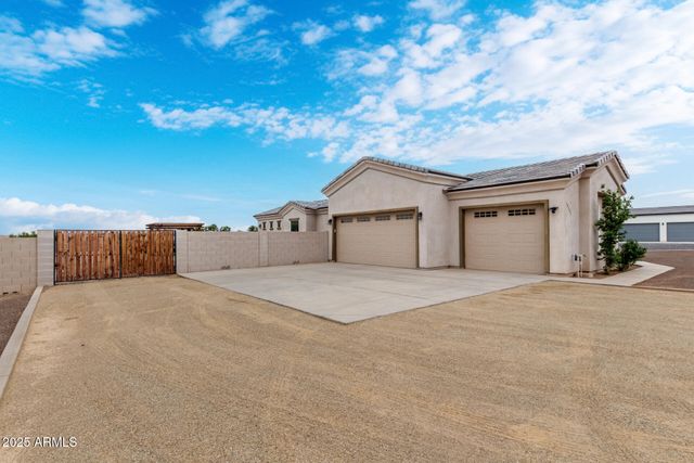 19731 W AMELIA Avenue, Buckeye, AZ 85396
