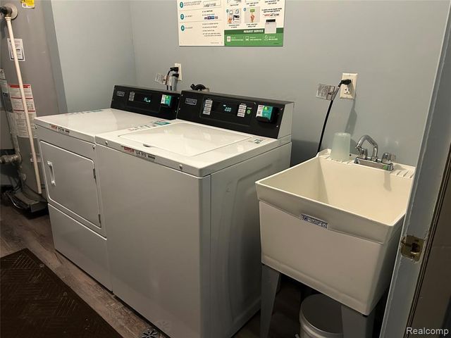 34690 Clarkson Drive 27, Fraser, MI 48026