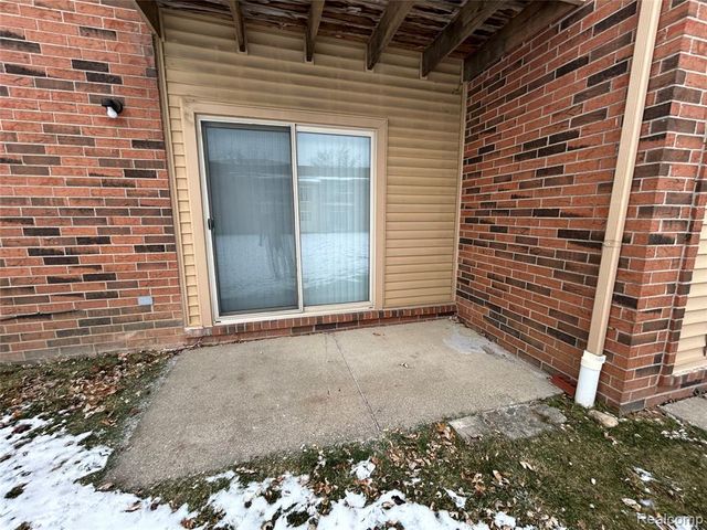 34690 Clarkson Drive 27, Fraser, MI 48026