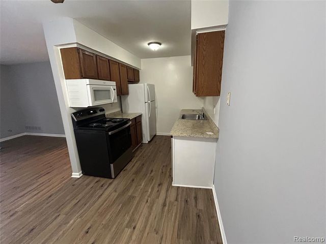 34690 Clarkson Drive 27, Fraser, MI 48026