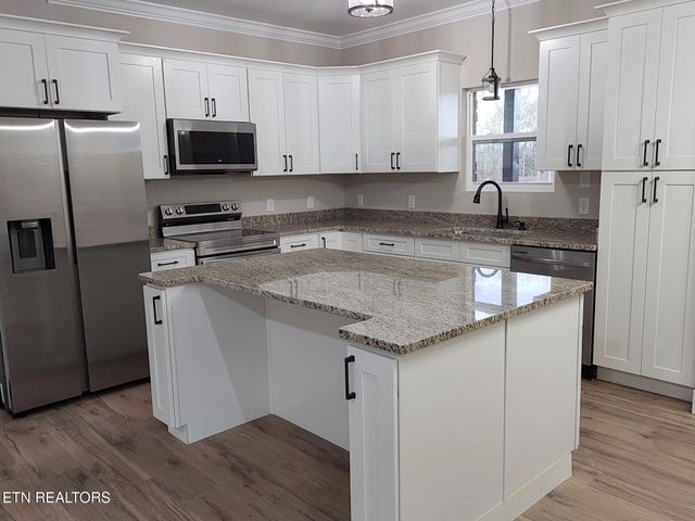 194 W West Park Circle, Decatur, TN 37322