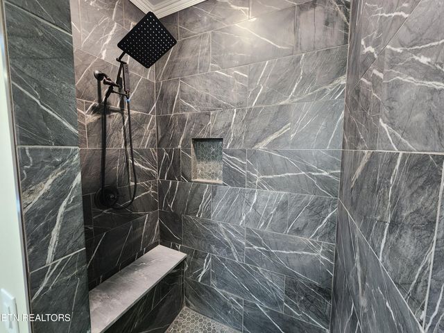 194 W West Park Circle, Decatur, TN 37322