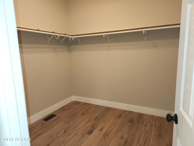 194 W West Park Circle, Decatur, TN 37322