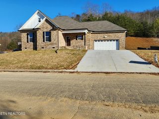 194 W West Park Circle, Decatur, TN 37322