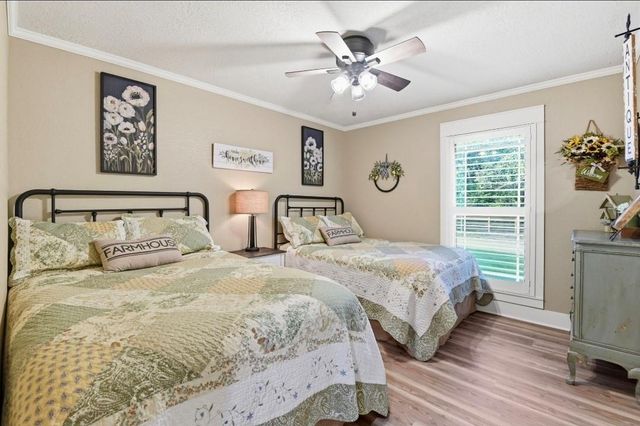486 Hickory Creek Road, Bellville, TX 77418