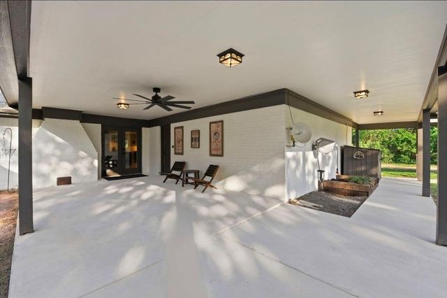 486 Hickory Creek Road, Bellville, TX 77418