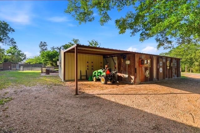 486 Hickory Creek Road, Bellville, TX 77418