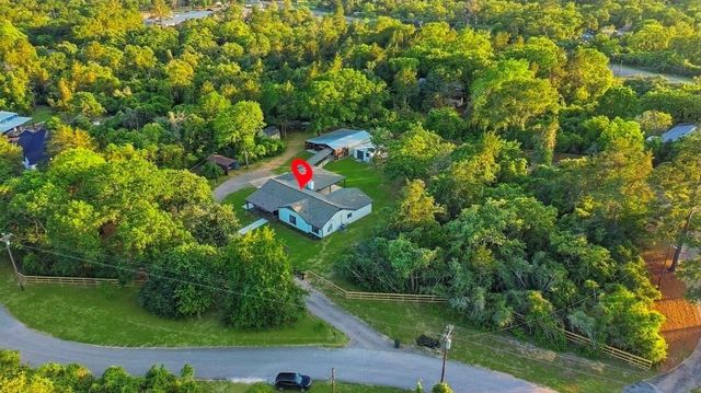 486 Hickory Creek Road, Bellville, TX 77418