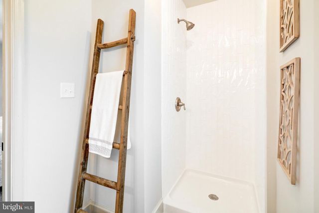 1965 GREENBRIAR RD, York, PA 17404