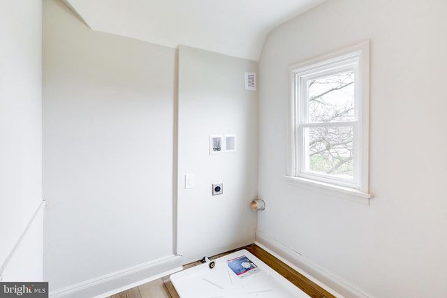 1965 GREENBRIAR RD, York, PA 17404