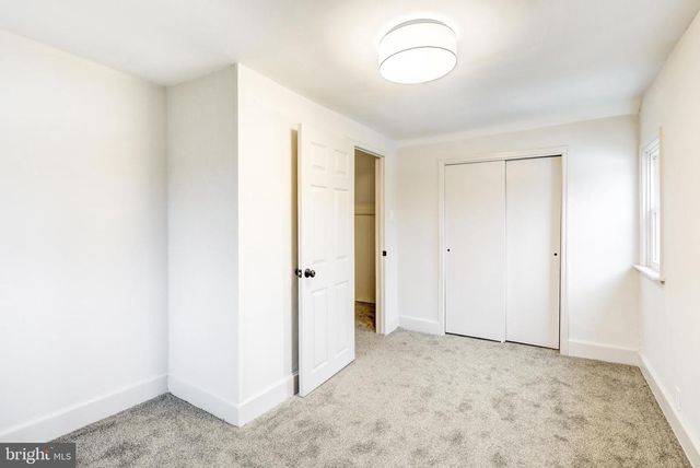 1965 GREENBRIAR RD, York, PA 17404