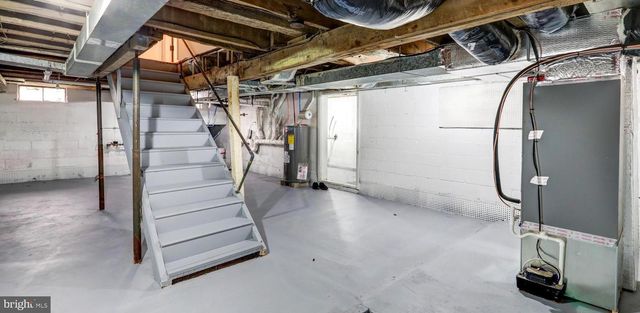 1965 GREENBRIAR RD, York, PA 17404