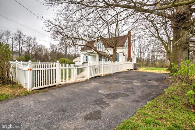 1965 GREENBRIAR RD, York, PA 17404