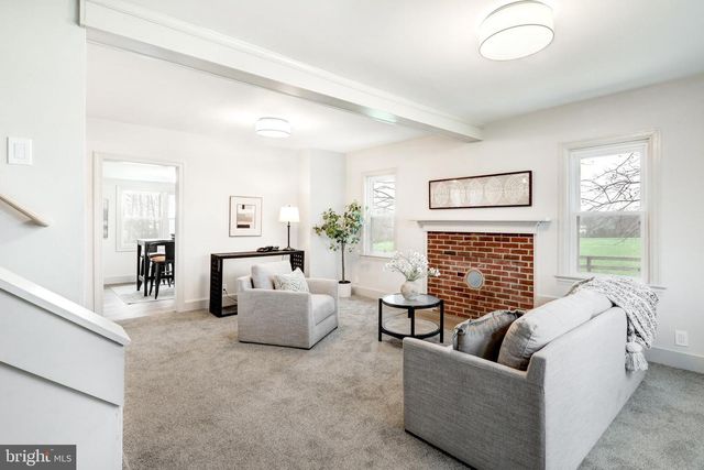 1965 GREENBRIAR RD, York, PA 17404