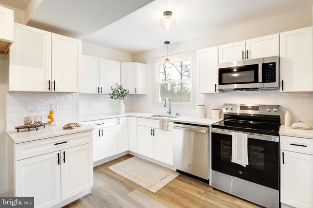 1965 GREENBRIAR RD, York, PA 17404