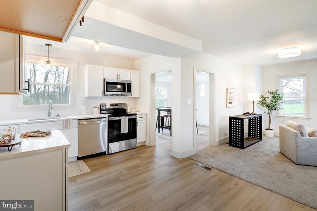 1965 GREENBRIAR RD, York, PA 17404