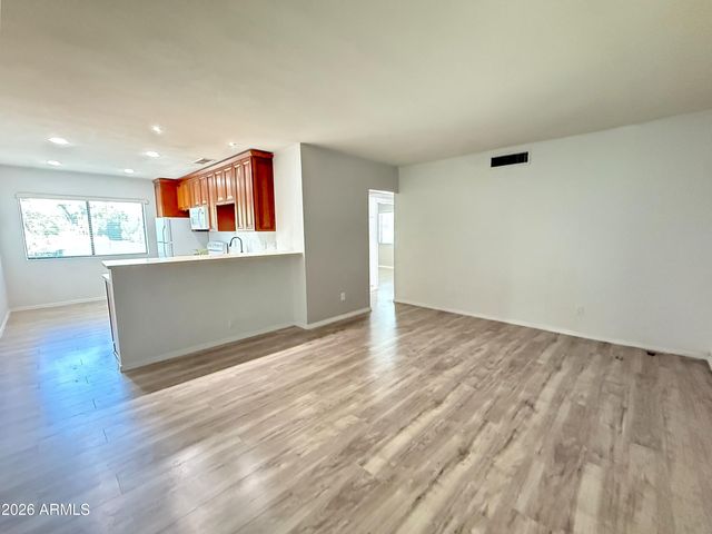 749 E Montebello Avenue 233, Phoenix, AZ 85014