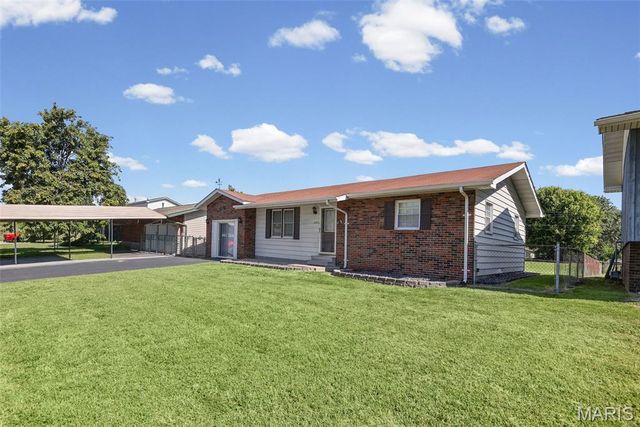 2005 Louise Avenue, Cahokia, IL 62206