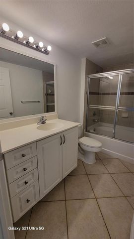 6533 Emerald Dunes Drive 205, West Palm Beach, FL 33411