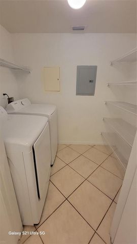 6533 Emerald Dunes Drive 205, West Palm Beach, FL 33411