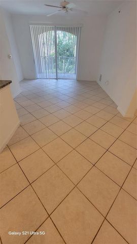 6533 Emerald Dunes Drive 205, West Palm Beach, FL 33411