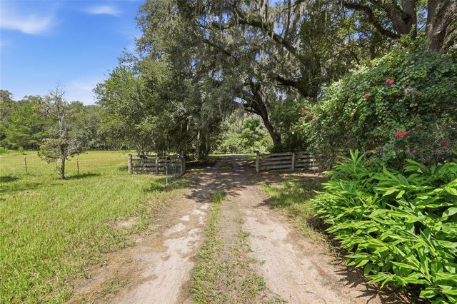 22929 E COUNTY ROAD 1474, Hawthorne, FL 32640