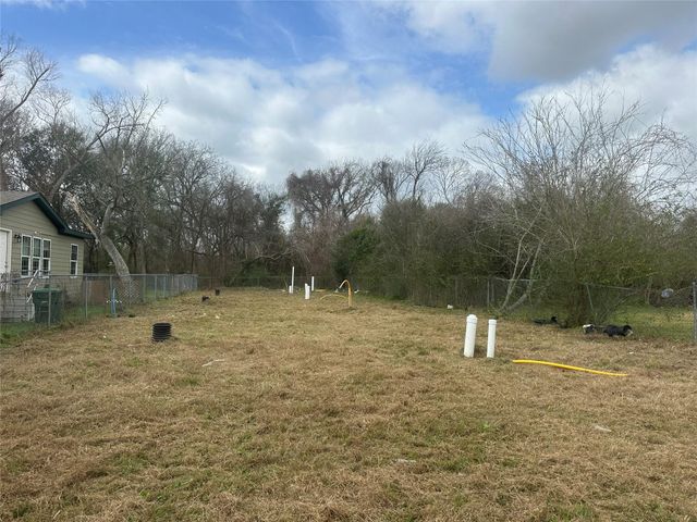 6525 De Priest Street, Houston, TX 77091