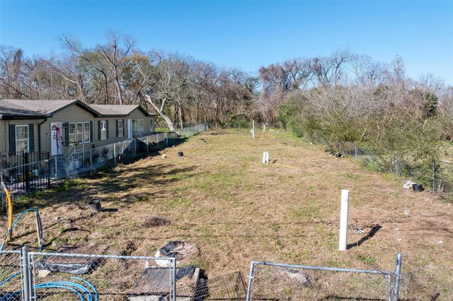 6525 De Priest Street, Houston, TX 77091