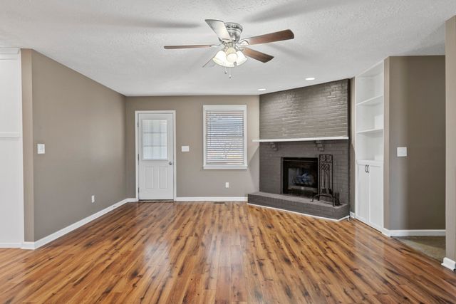 6483 Dogwood Dr, Greenbrier, TN 37073