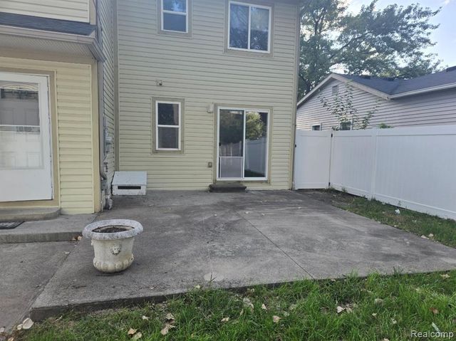 22750 Purdue Avenue, Farmington Hills, MI 48336