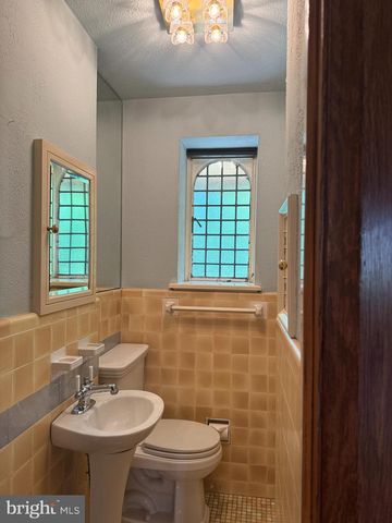 1217 MEDFORD RD, Wynnewood, PA 19096