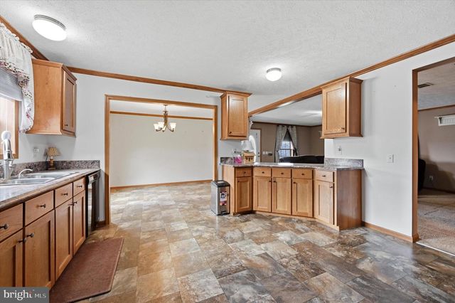 47 MAKENNA AVE, New Holland, PA 17557